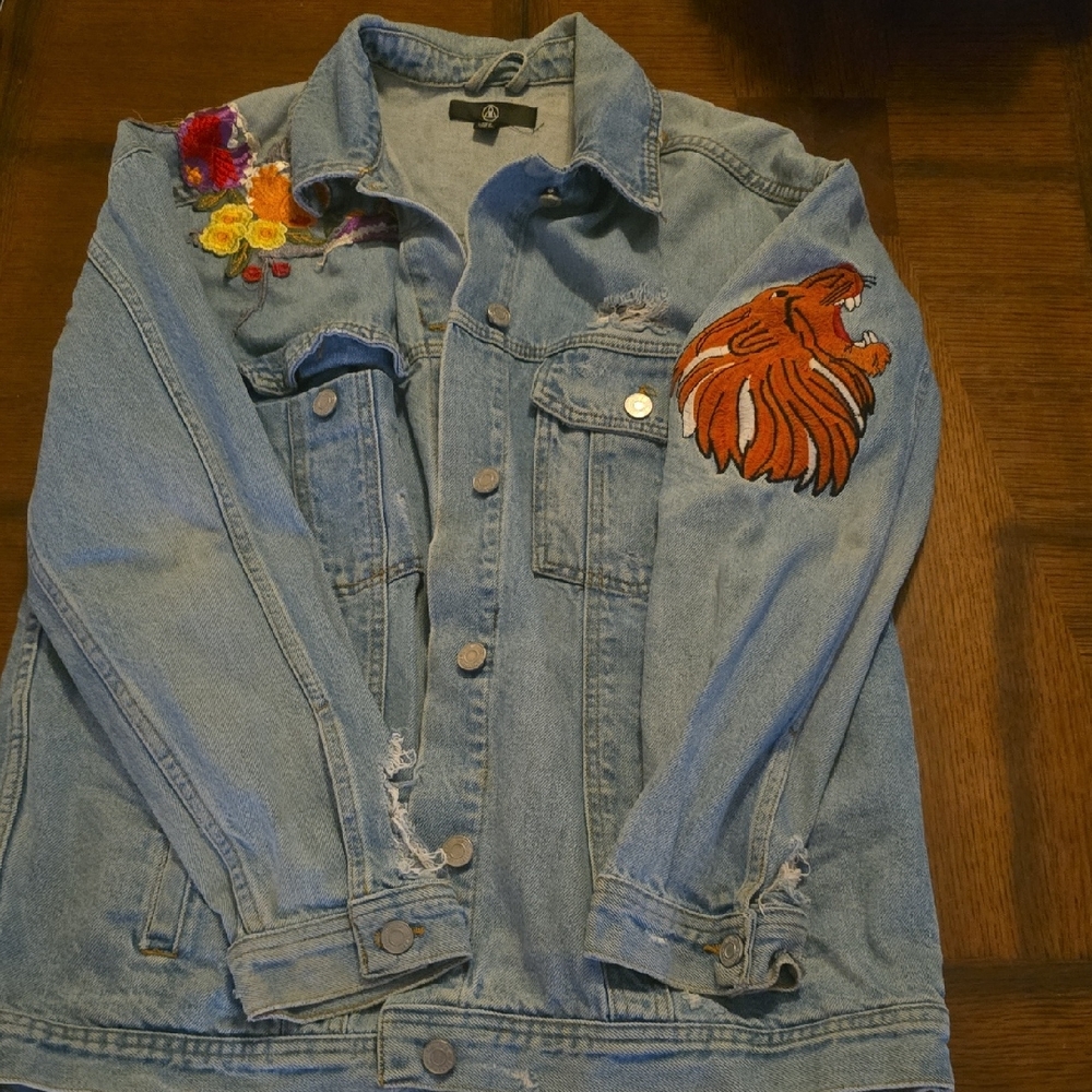 Studio M Blue Jean Jacket with Embroidered Lion and Floral Design
